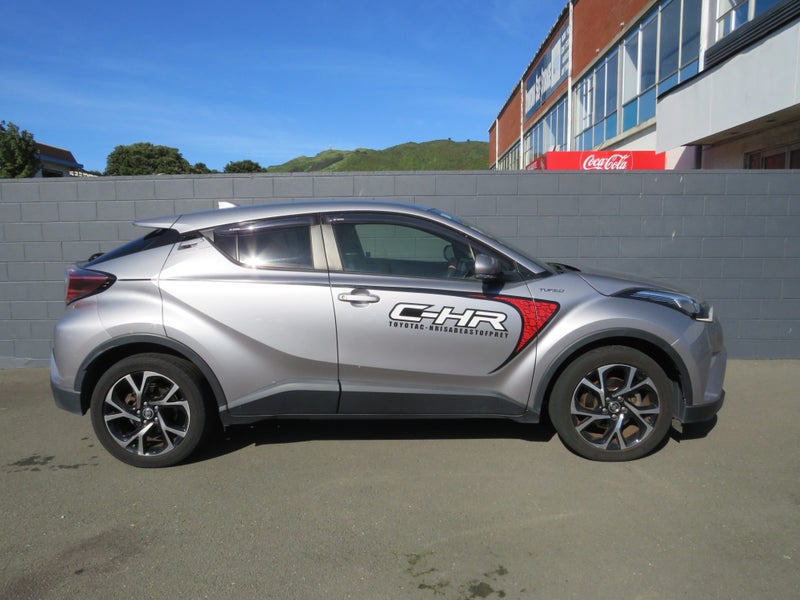 2017 Toyota C-HR 1.2PT image 4
