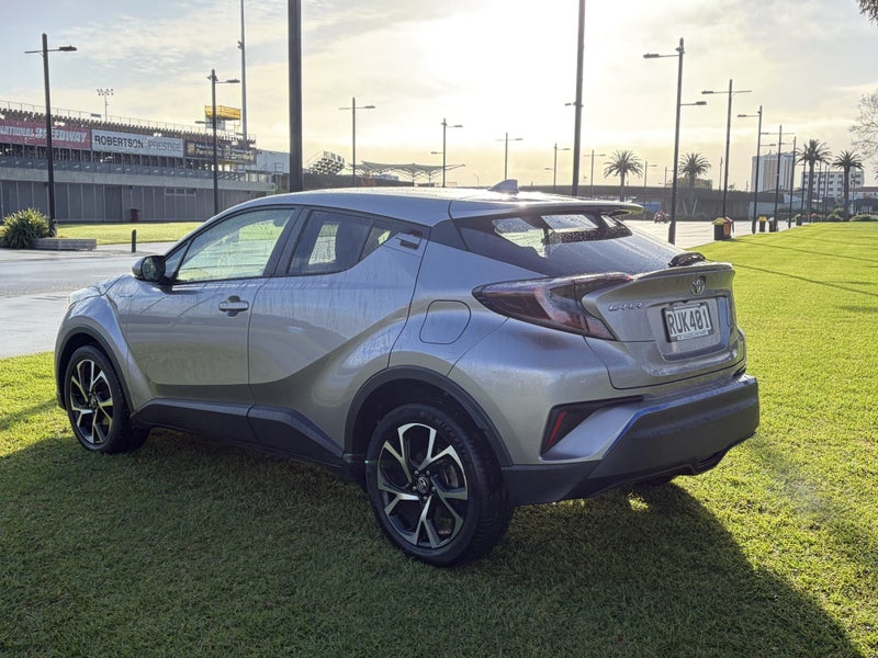 2017 Toyota C-HR 1.2PT Automatic FWD SUV image 5