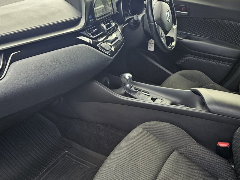 2017 Toyota C-HR 1.2PT CVT AWD SUV/5D/5S image 5