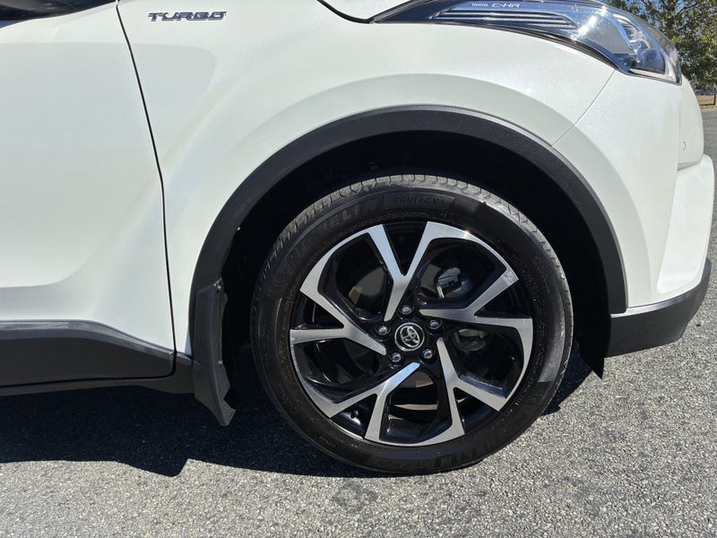 2017 Toyota C-HR 1.2PT CVT AWD SUV/5D/5S image 4