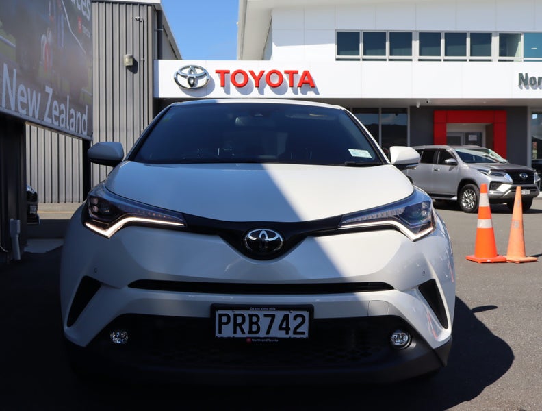 2017 Toyota C-HR 1.2PT CVT AWD SUV/5D/5S image 2
