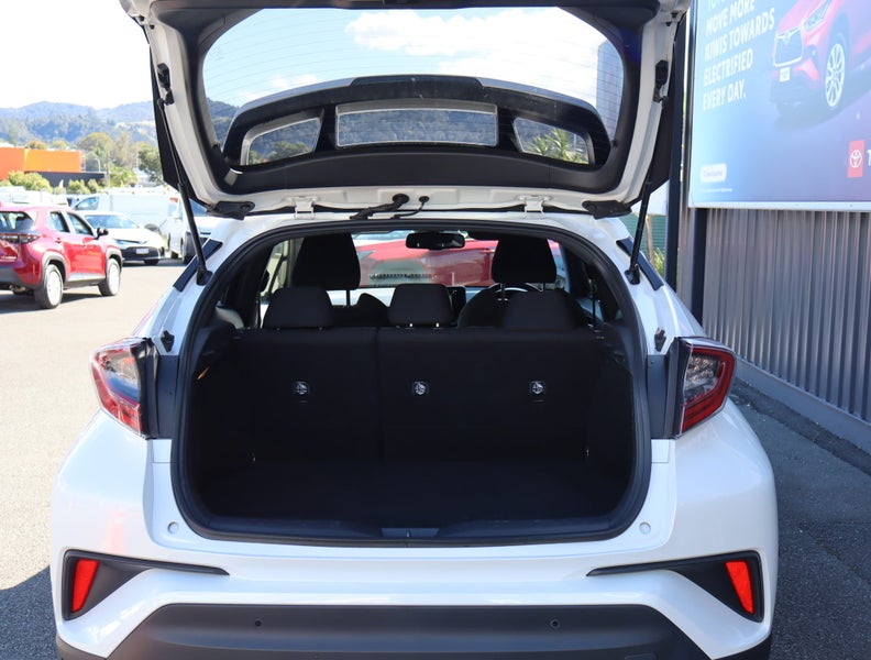 2017 Toyota C-HR 1.2PT CVT AWD SUV/5D/5S image 5