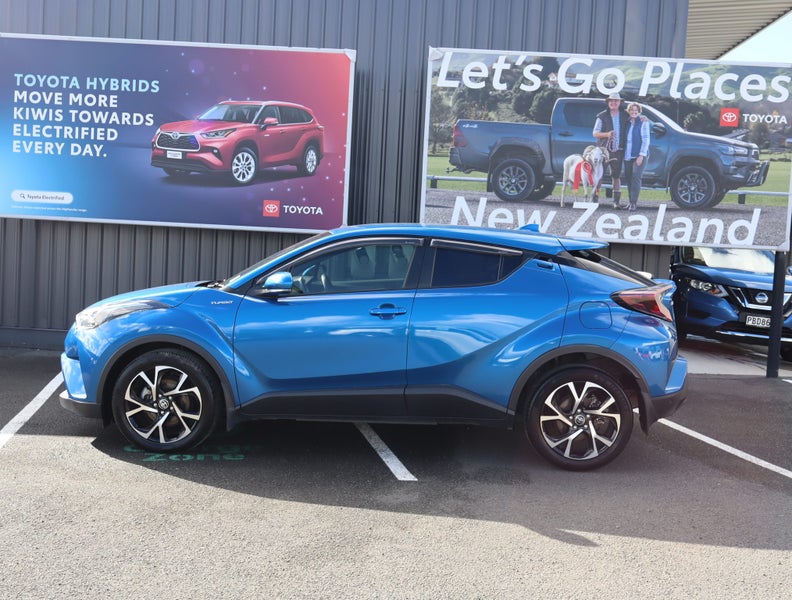 2017 Toyota C-HR 1.2PT CVT FWD SUV/5D/5S image 4