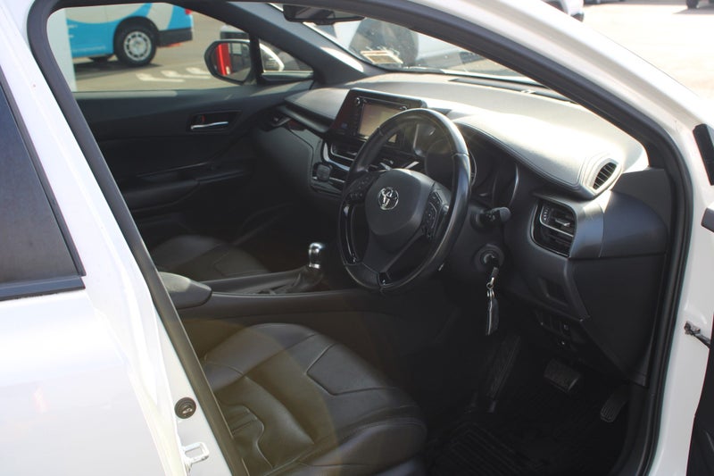 2017 Toyota C-HR 1.2PT CVT FWD SUV/5D/5S image 5