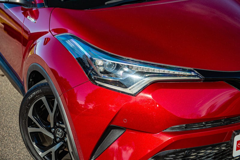 2017 Toyota C-HR 1.8 Hybrid image 2