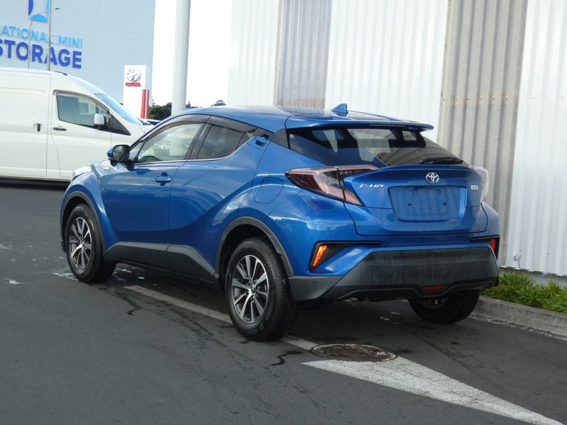 2017 Toyota C-HR 1.8 Hybrid G image 2