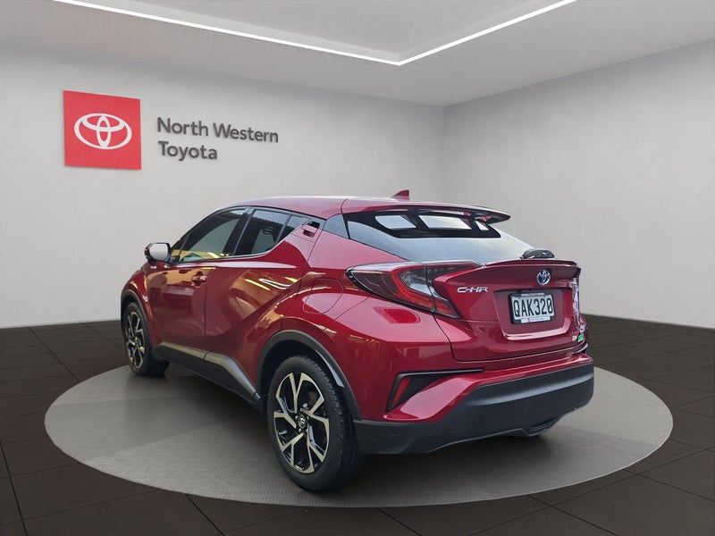 2017 Toyota C-HR 1.8 Hybrid G 5 Dr SUV CVT FWD image 5