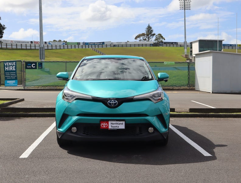 2017 Toyota C-HR 1.8 Hybrid G 5 Dr SUV CVT FWD image 3