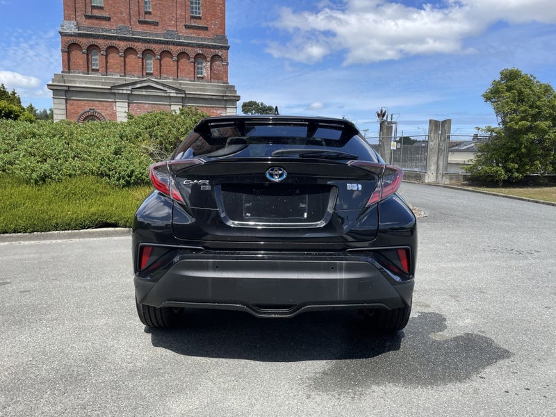 2017 Toyota C-HR 1.8 Hybrid G 5 Dr SUV CVT FWD image 5