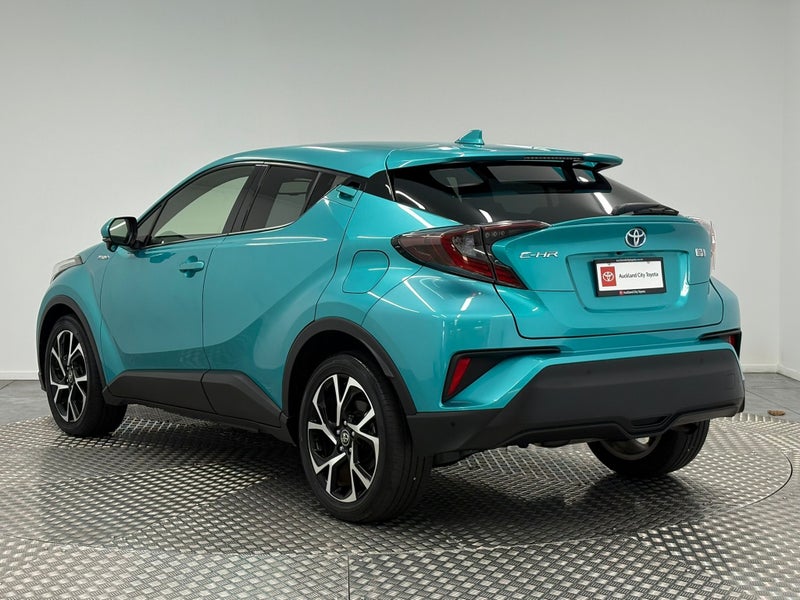 2017 Toyota C-HR 1.8 Hybrid G 5 Dr SUV CVT FWD image 5