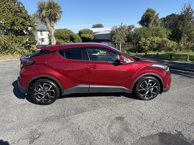 2017 Toyota C-HR 1.8 Hybrid G 5 Dr SUV CVT FWD image 3