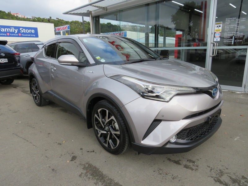 2017 Toyota C-HR 1.8 Hybrid G 5 Dr SUV CVT FWD image 2