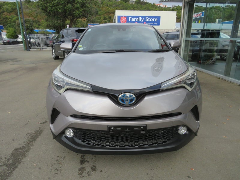 2017 Toyota C-HR 1.8 Hybrid G 5 Dr SUV CVT FWD image 3