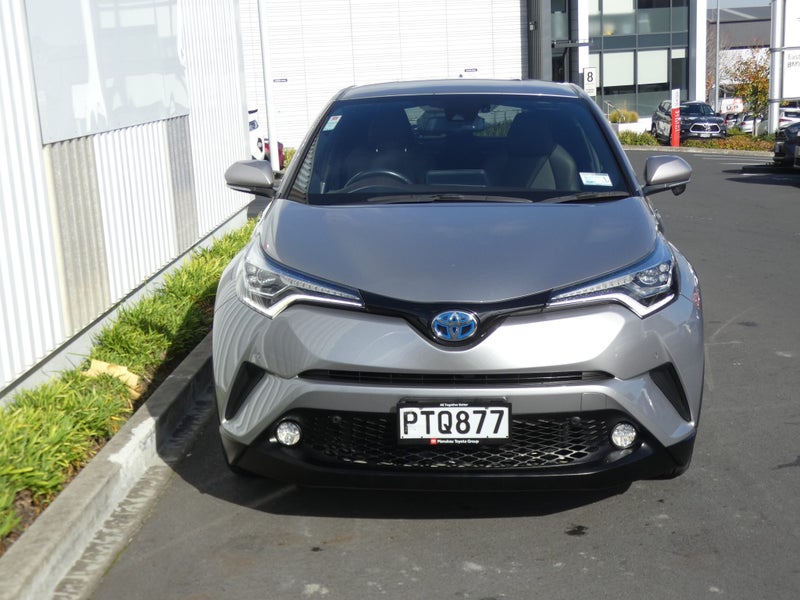 2017 Toyota C-HR 1.8 Hybrid G 5 Dr SUV CVT FWD... image 3