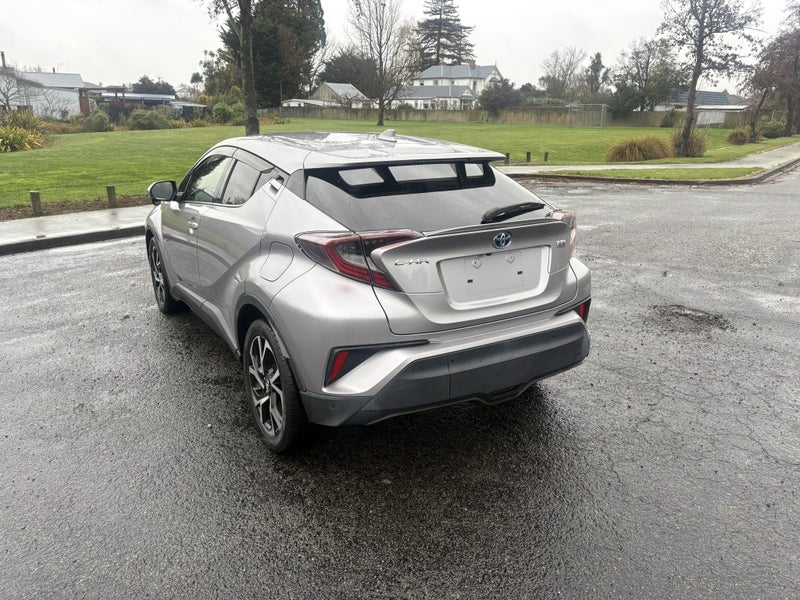 2017 Toyota C-HR 1.8 Hybrid G 5 Dr SUV CVT FWD image 2