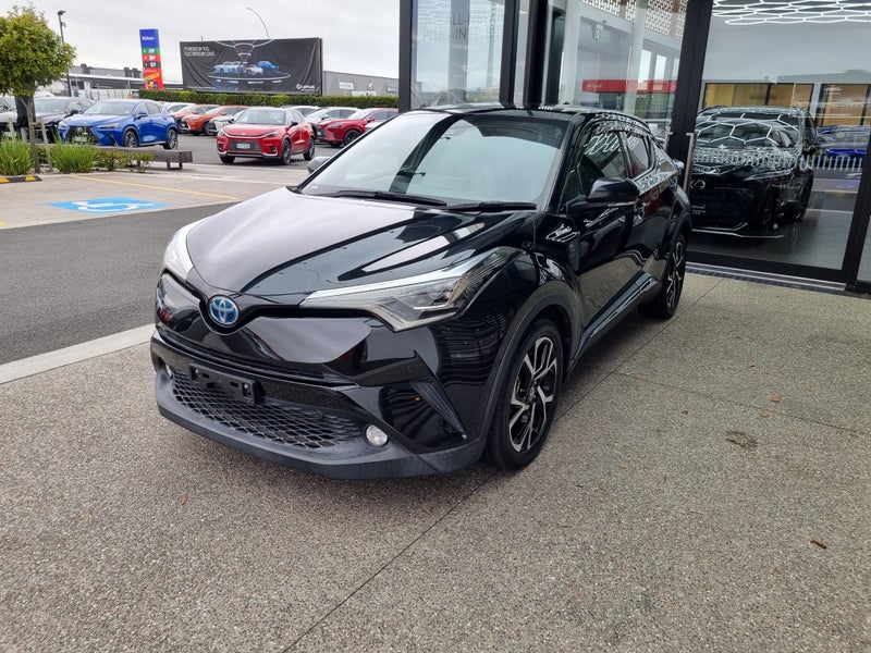 2017 Toyota C-HR 1.8 Hybrid G 5 Dr SUV CVT FWD... image 3