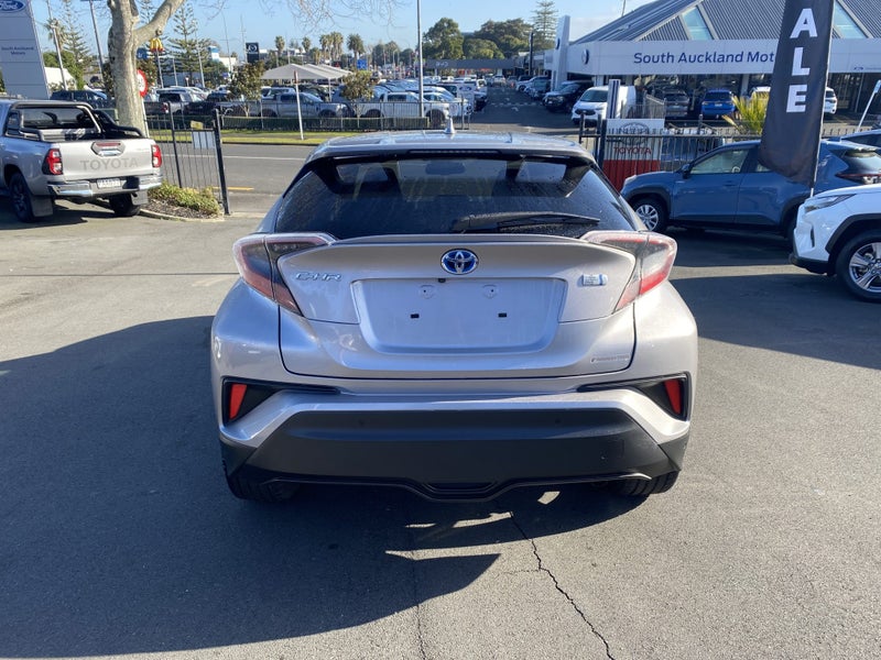 2017 Toyota C-HR 1.8 Hybrid G 5 Dr SUV CVT FWD image 3