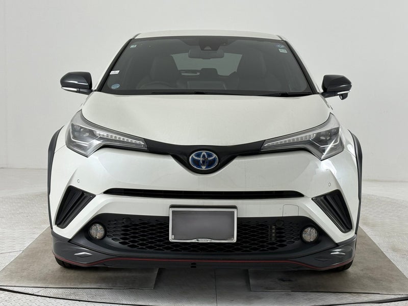 2017 Toyota C-HR 1.8 Hybrid G 5 Dr SUV CVT FWD image 3