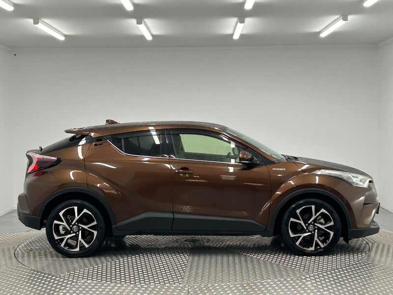 2017 Toyota C-HR 1.8 Hybrid G image 2