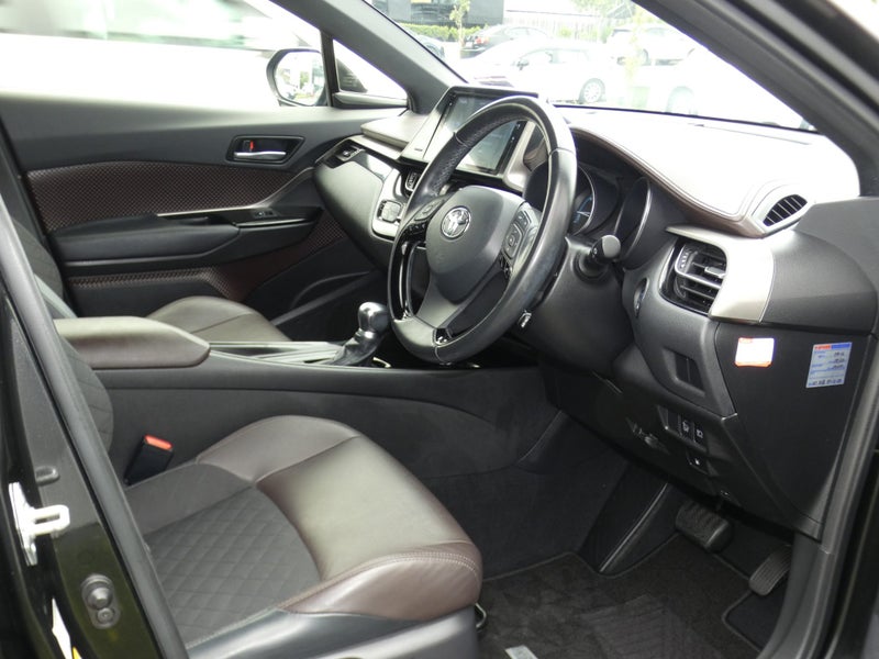 2017 Toyota C-HR 1.8 Hybrid G image 2