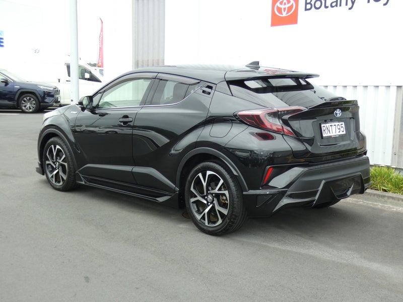2017 Toyota C-HR 1.8 Hybrid G image 3