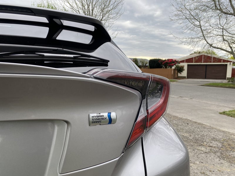 2017 Toyota C-HR 1.8 Hybrid G 5Dr SUV CVT FWD image 5