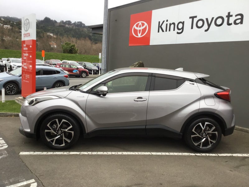 2017 Toyota C-HR 1.8 Hybrid G image 2