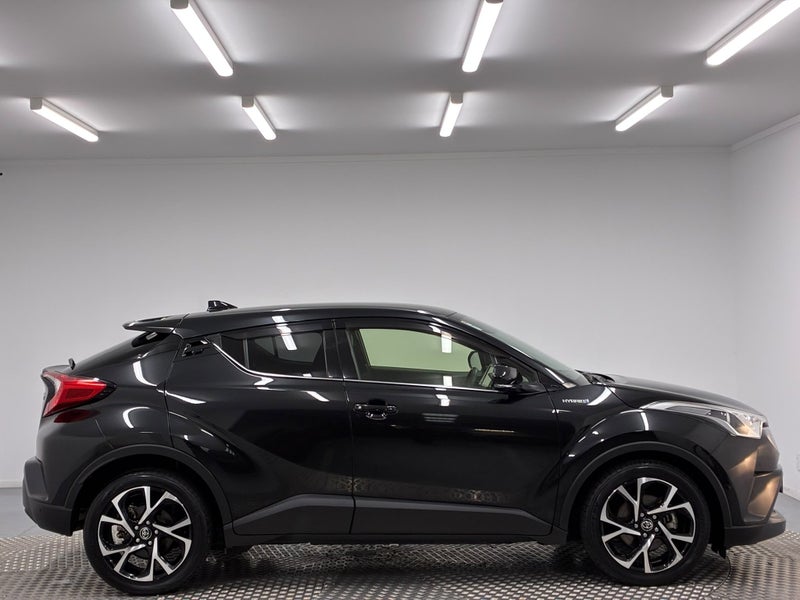 2017 Toyota C-HR 1.8 Hybrid G image 2