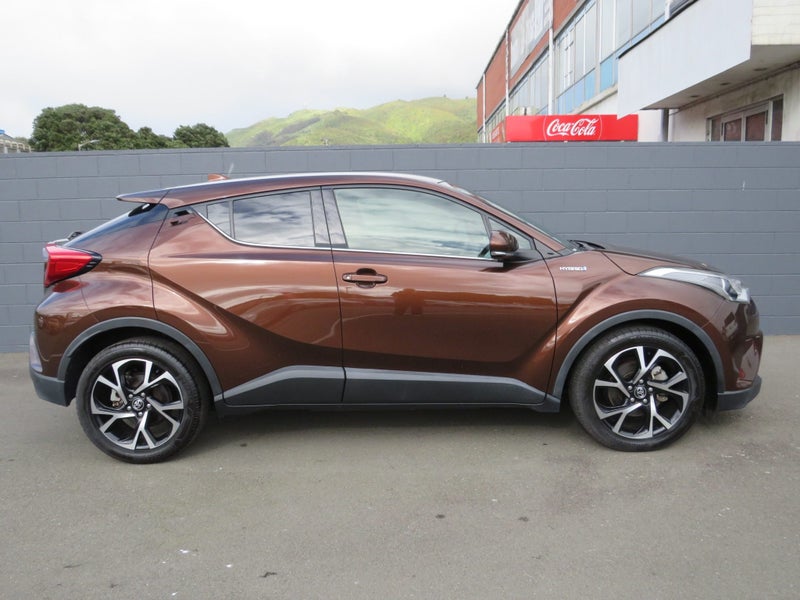 2017 Toyota C-HR 1.8 Hybrid G image 4