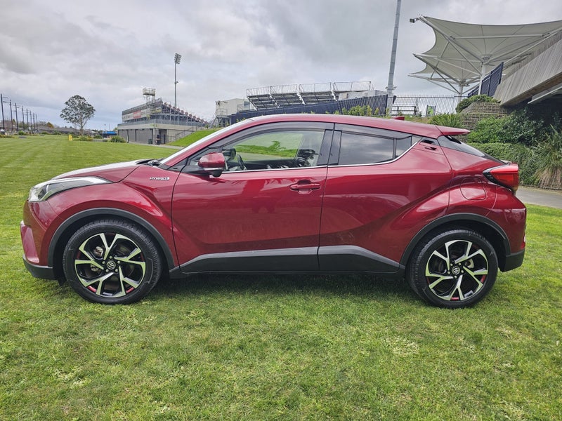2017 Toyota C-HR 1.8 Hybrid G Automatic Hybrid... image 4