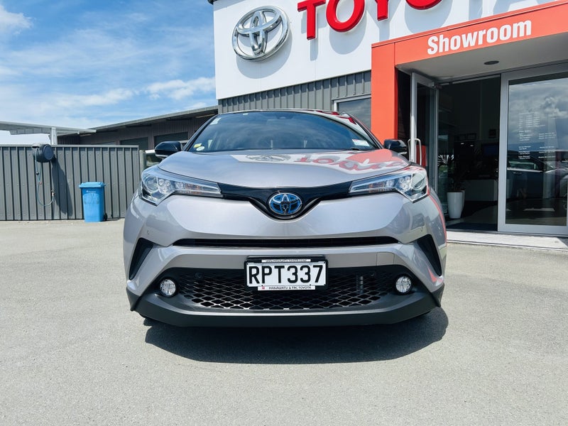 2017 Toyota C-HR 1.8 Hybrid G Automatic SUV image 2