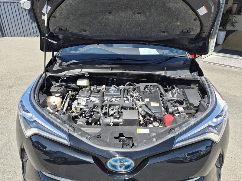 2017 Toyota C-HR 1.8 Hybrid G Automatic SUV image 3