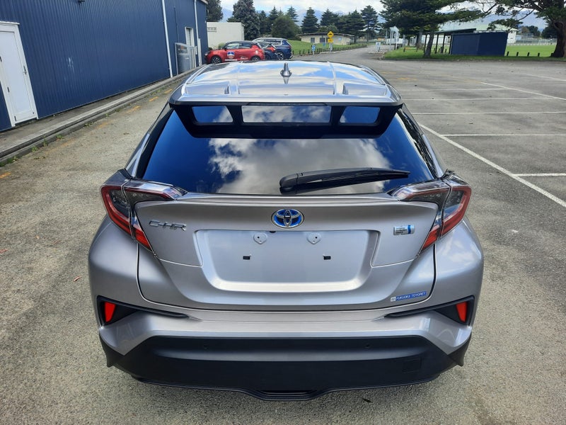 2017 Toyota C-HR 1.8 Hybrid G Automatic SUV image 5