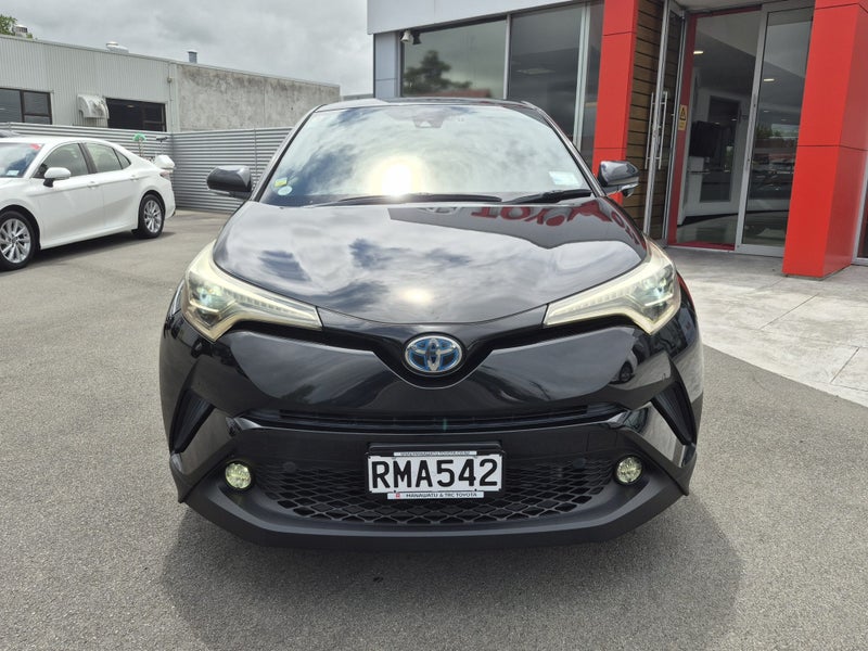 2017 Toyota C-HR 1.8 Hybrid G Automatic SUV image 2