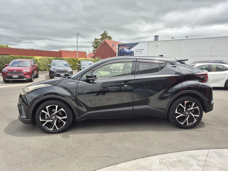 2017 Toyota C-HR 1.8 Hybrid G Automatic SUV image 5
