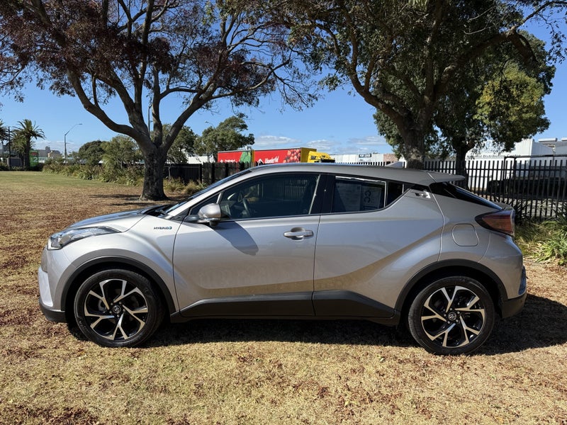 2017 Toyota C-HR 1.8 Hybrid G Automatic SUV image 4
