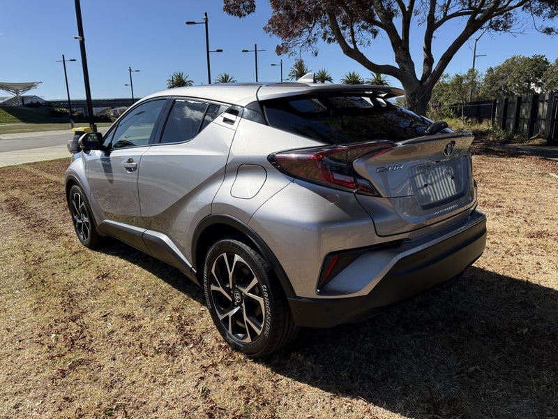 2017 Toyota C-HR 1.8 Hybrid G Automatic SUV image 5