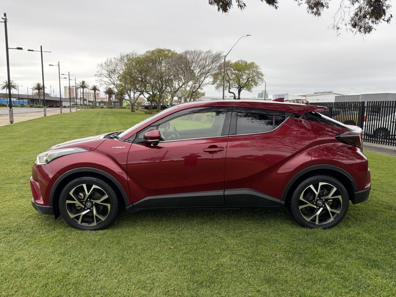 2017 Toyota C-HR 1.8 Hybrid G Automatic SUV image 5