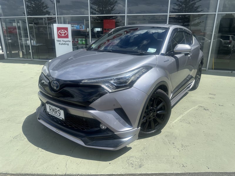 2017 Toyota C-HR 1.8 Hybrid G Automatic SUV image 1