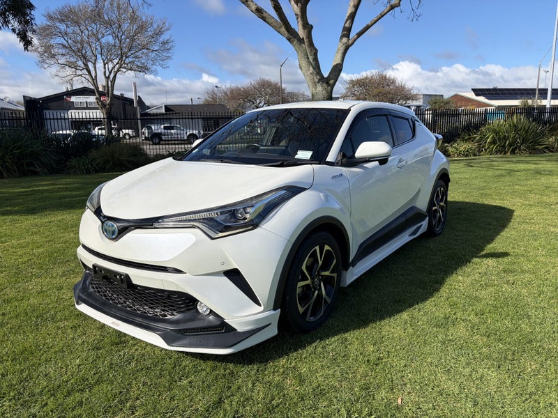 2017 Toyota C-HR 1.8 Hybrid G Automatic SUV image 3