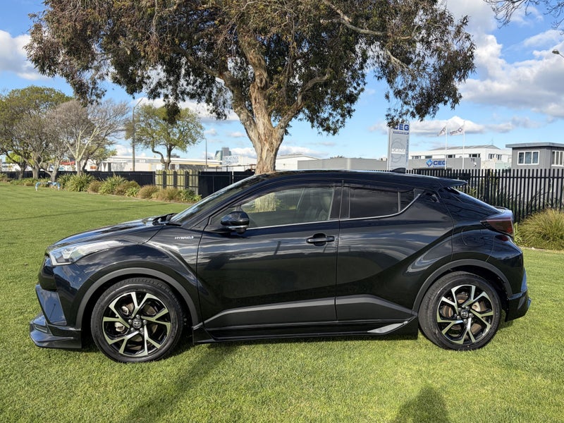 2017 Toyota C-HR 1.8 Hybrid G Automatic SUV image 5