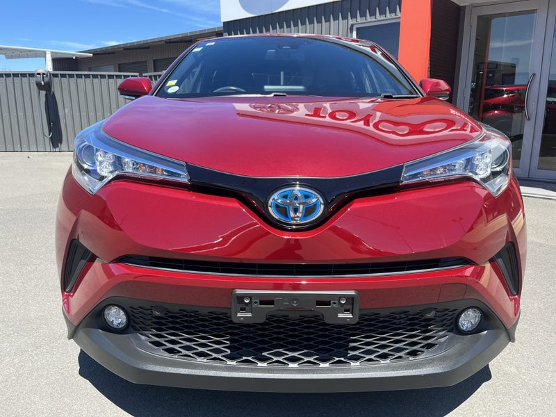 2017 Toyota C-HR 1.8 Hybrid G Automatic SUV image 2