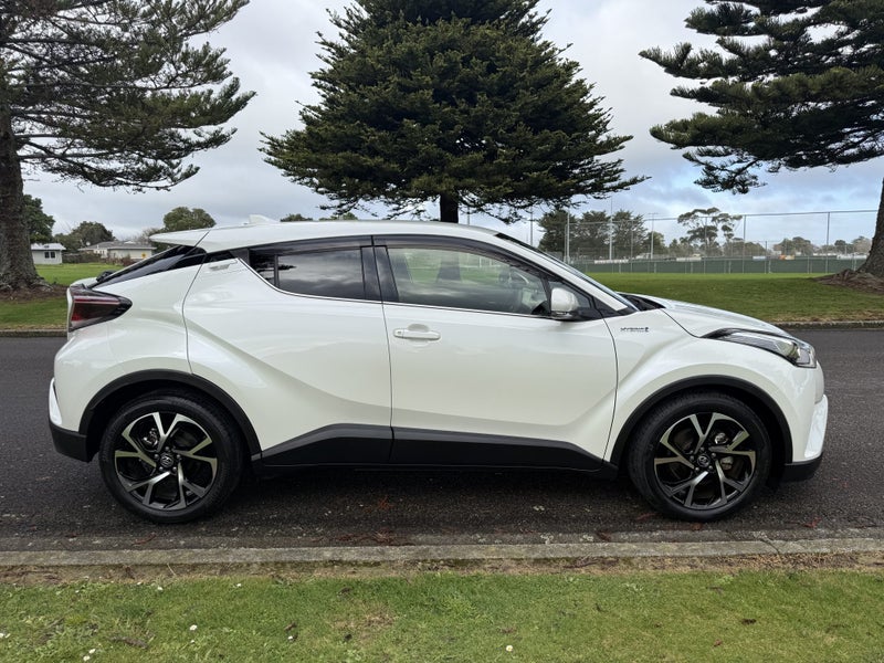 2017 Toyota C-HR 1.8 Hybrid G Automatic SUV image 3