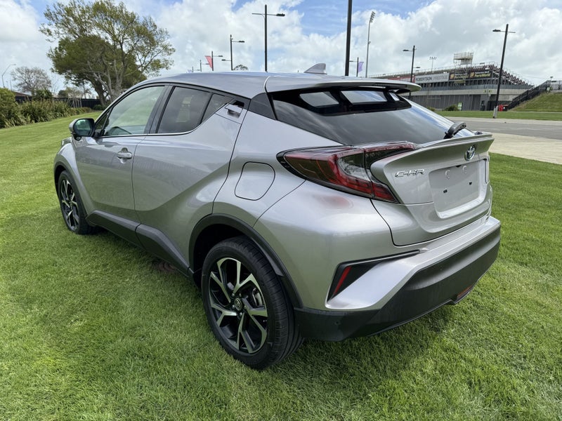 2017 Toyota C-HR 1.8 Hybrid G Automatic SUV - C... image 5