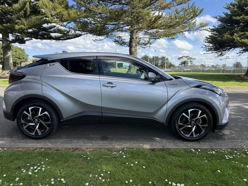 2017 Toyota C-HR 1.8 Hybrid G Automatic SUV (NZ... image 2