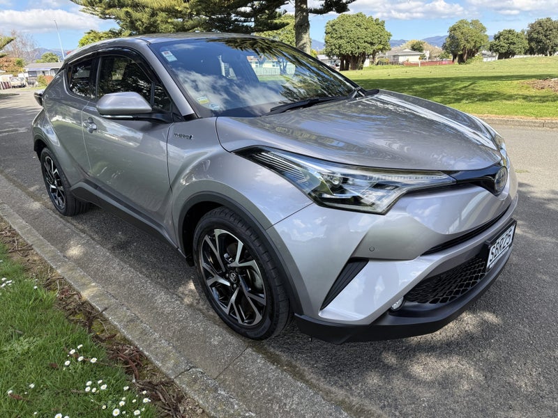 2017 Toyota C-HR 1.8 Hybrid G Automatic SUV (NZ... image 5