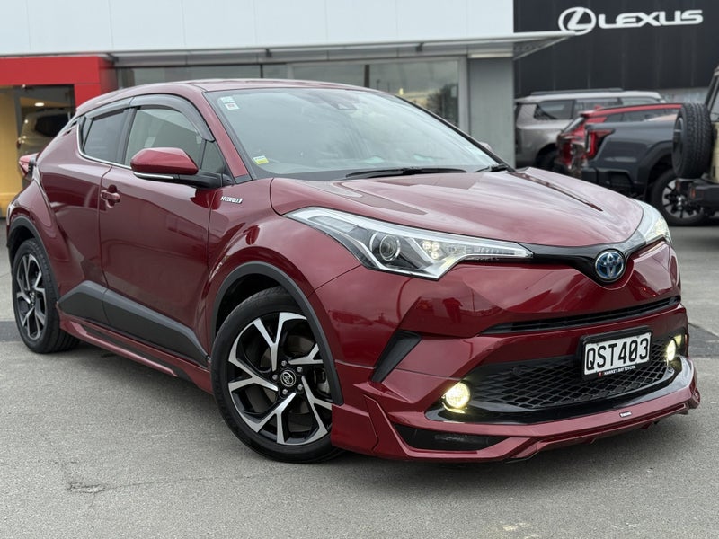 2017 Toyota C-HR 1.8 Hybrid G Certified image 2