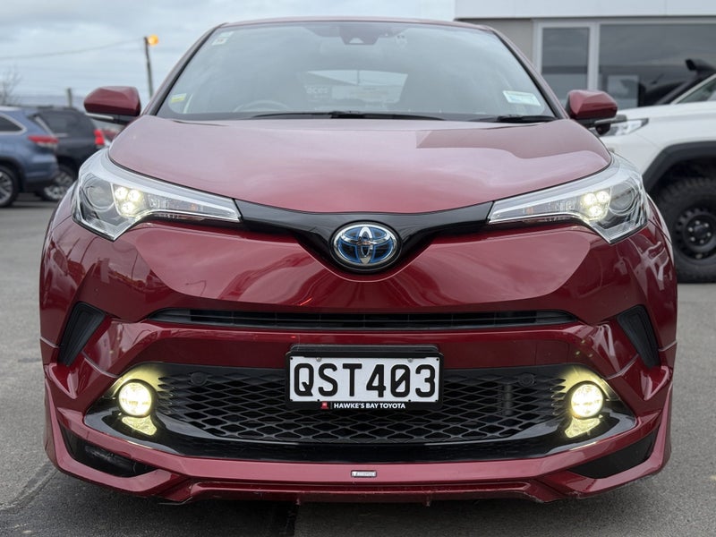 2017 Toyota C-HR 1.8 Hybrid G Certified image 5