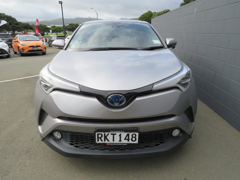 2017 Toyota C-HR 1.8 Hybrid G LED Edition image 3