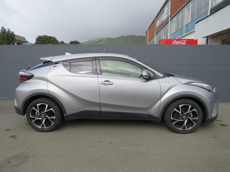 2017 Toyota C-HR 1.8 Hybrid G LED Edition image 4